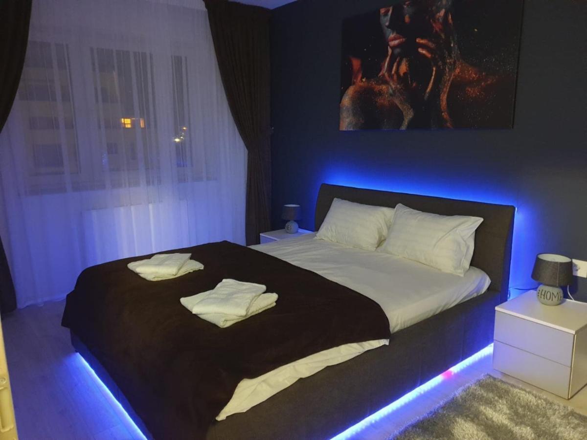 Luxurious Landing Apartment Брашов Екстер'єр фото
