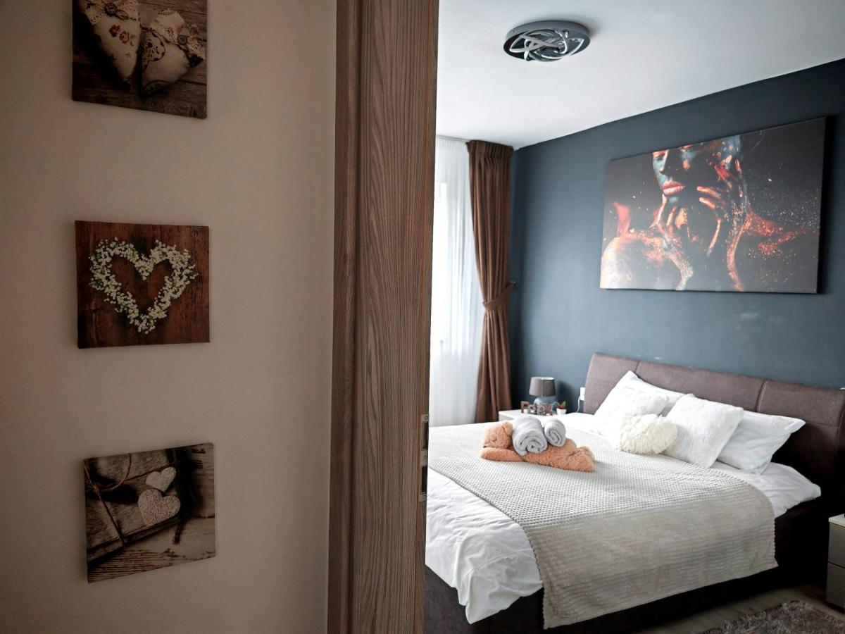 Luxurious Landing Apartment Брашов Екстер'єр фото
